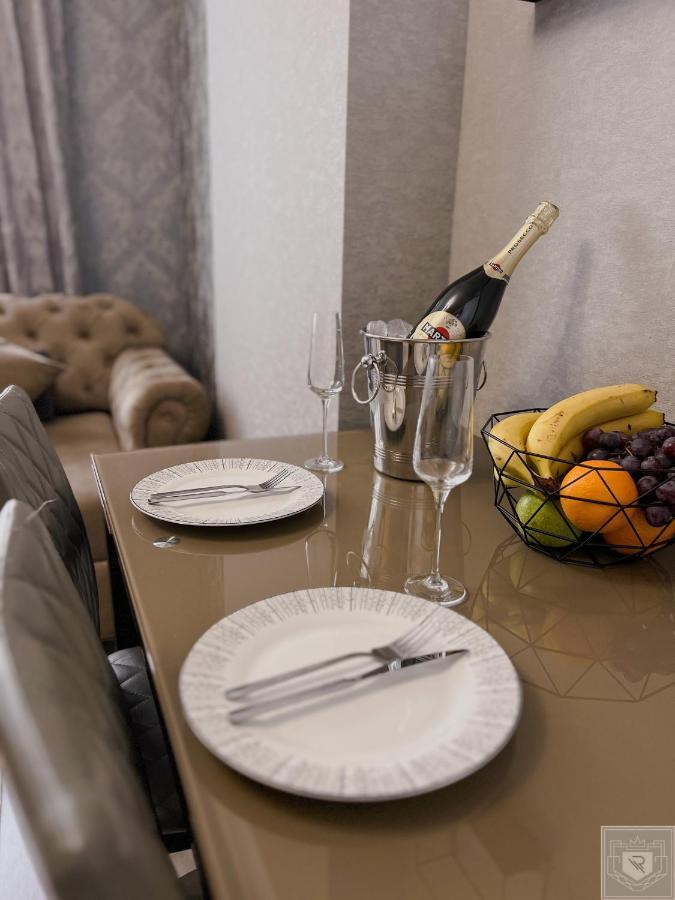 Renthouse Premium Living Apartment