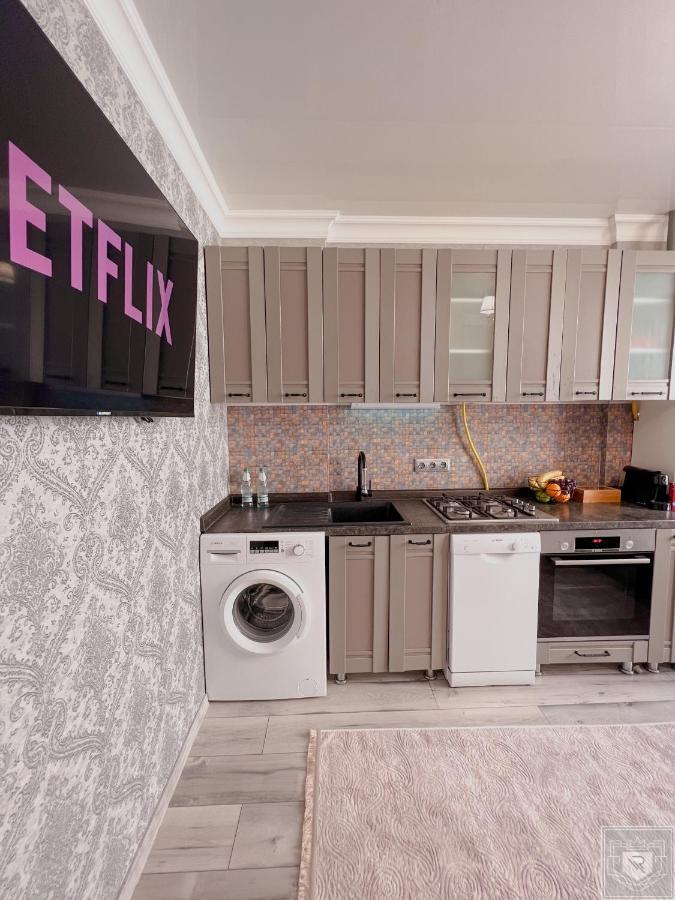 Renthouse Premium Living Apartment